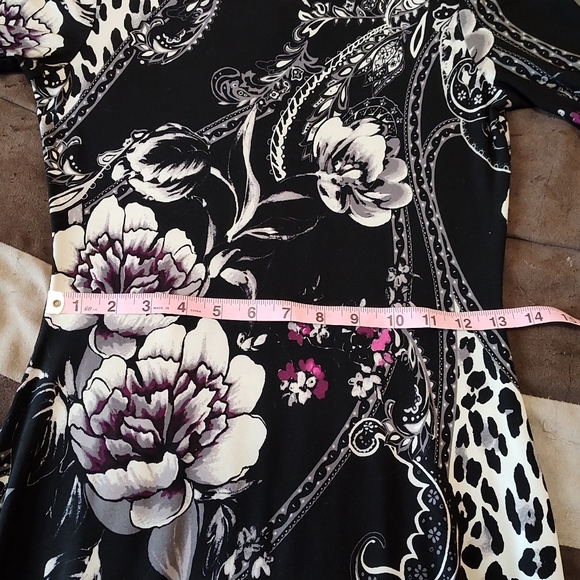 White House Black Market mixed pattern midi dress Size xxs, fits like a small. - Picture 6 of 7